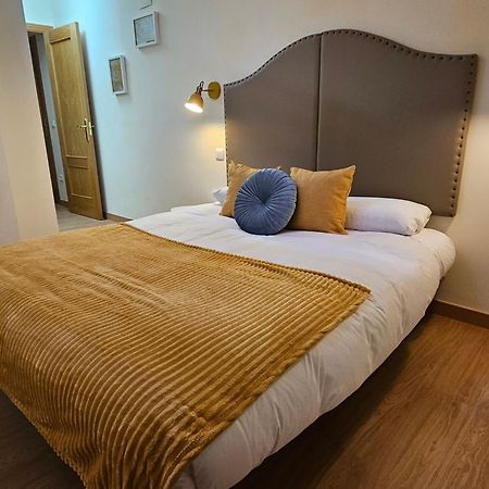 Apartamentos Palacio Azcarate Calle Calvario エスカライ エクステリア 写真