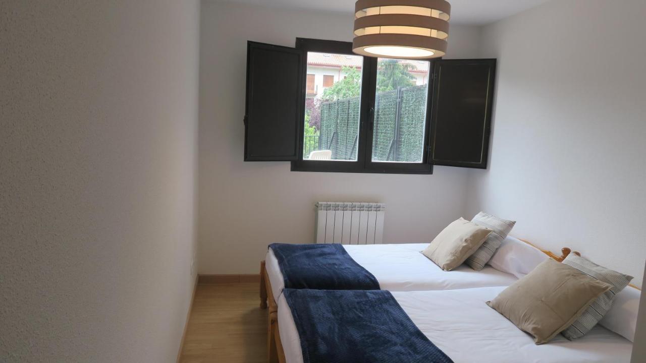 Apartamentos Palacio Azcarate Calle Calvario エスカライ エクステリア 写真